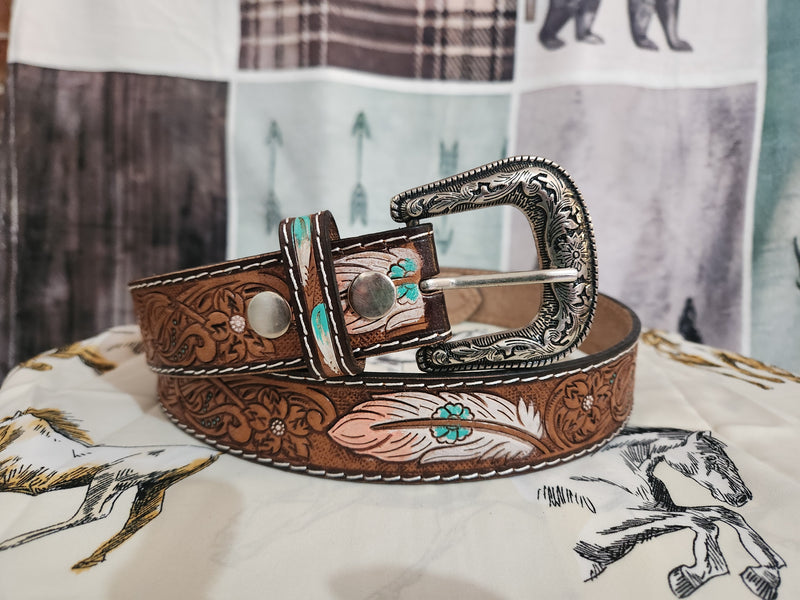 Pink feather leather belt